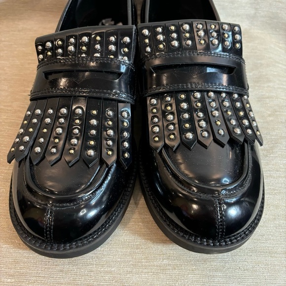 DESIGN CONCEPT STUDIO Sz 10 Studded Round Toe Slip On Patent Leather Loafers - Picture 4 of 10